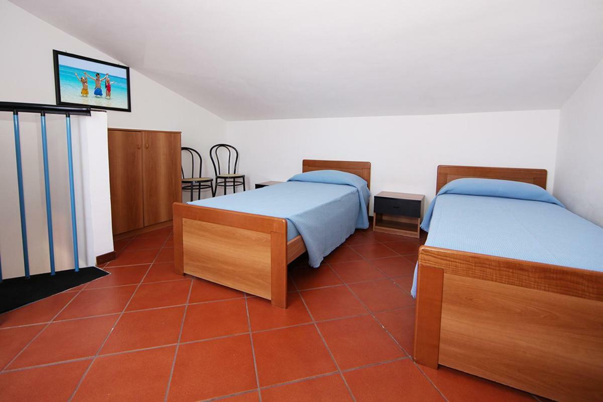 Elba Vip Aparthotel Porto Azzurro Buitenkant foto