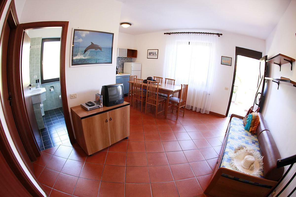 Elba Vip Aparthotel Porto Azzurro Buitenkant foto