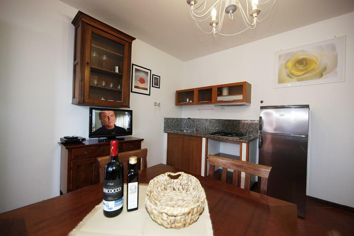 Elba Vip Aparthotel Porto Azzurro Buitenkant foto