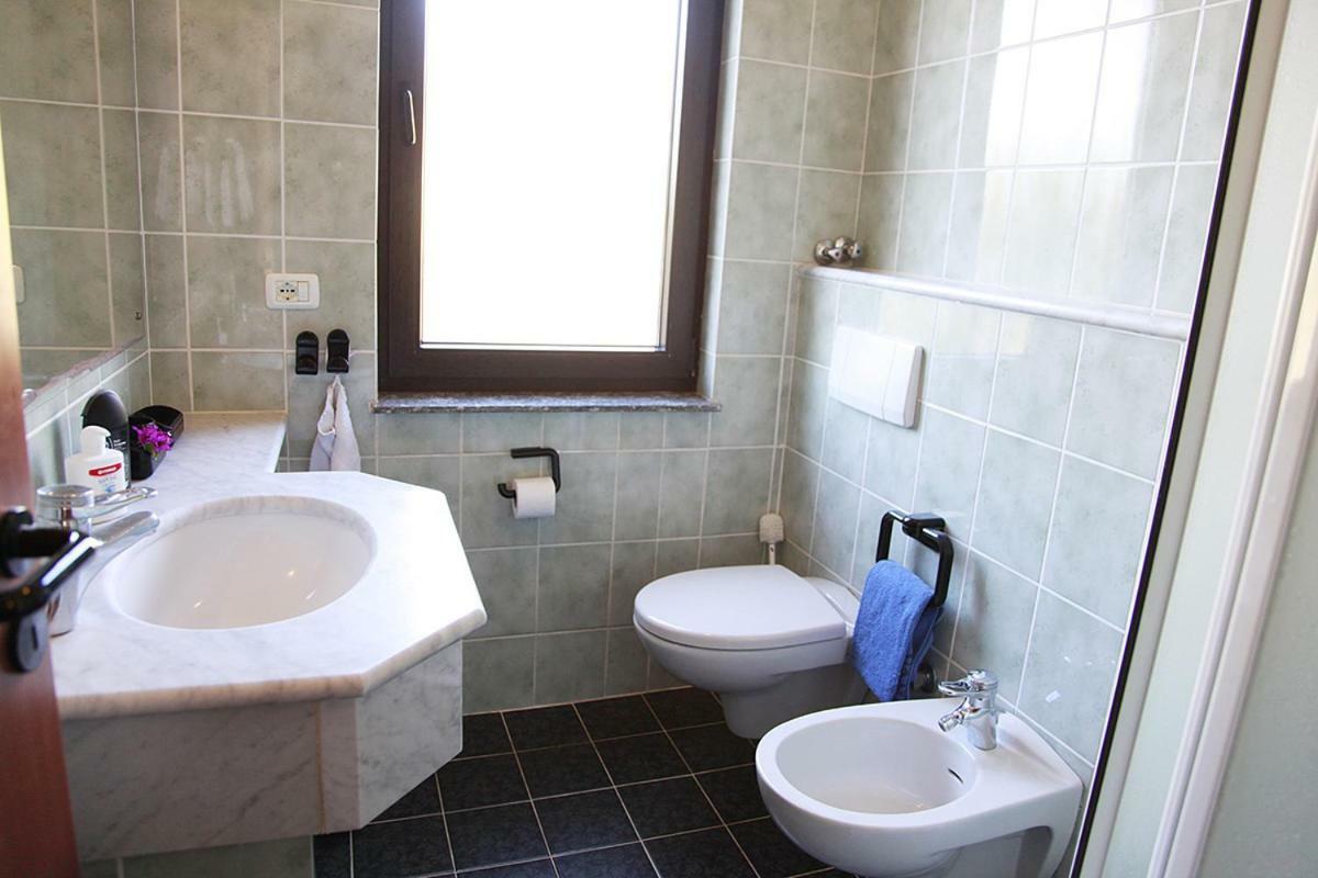 Elba Vip Aparthotel Porto Azzurro Buitenkant foto
